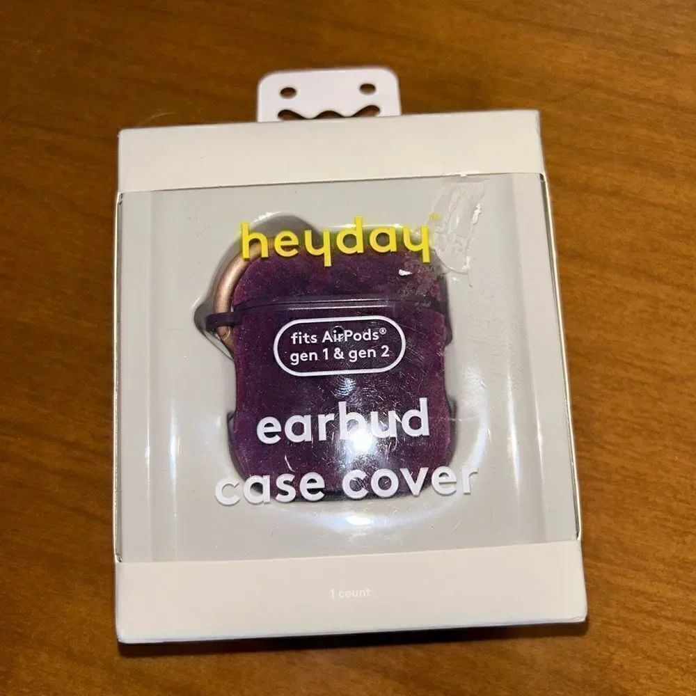 Nwt Hey day ear buds case cover